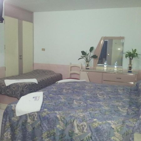 Hotel Diamante Inn Uriangato Εξωτερικό φωτογραφία