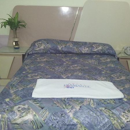 Hotel Diamante Inn Uriangato Εξωτερικό φωτογραφία