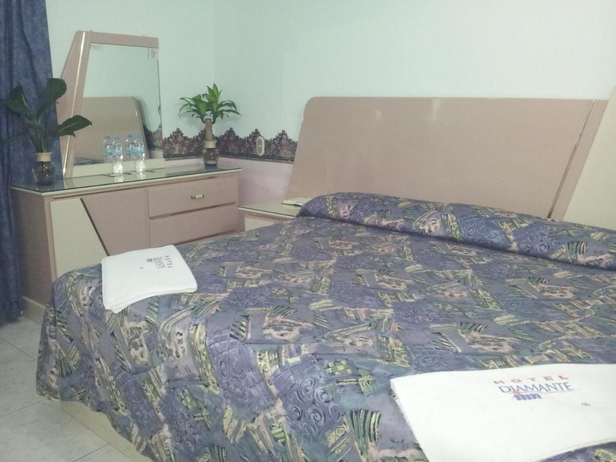 Hotel Diamante Inn Uriangato Εξωτερικό φωτογραφία