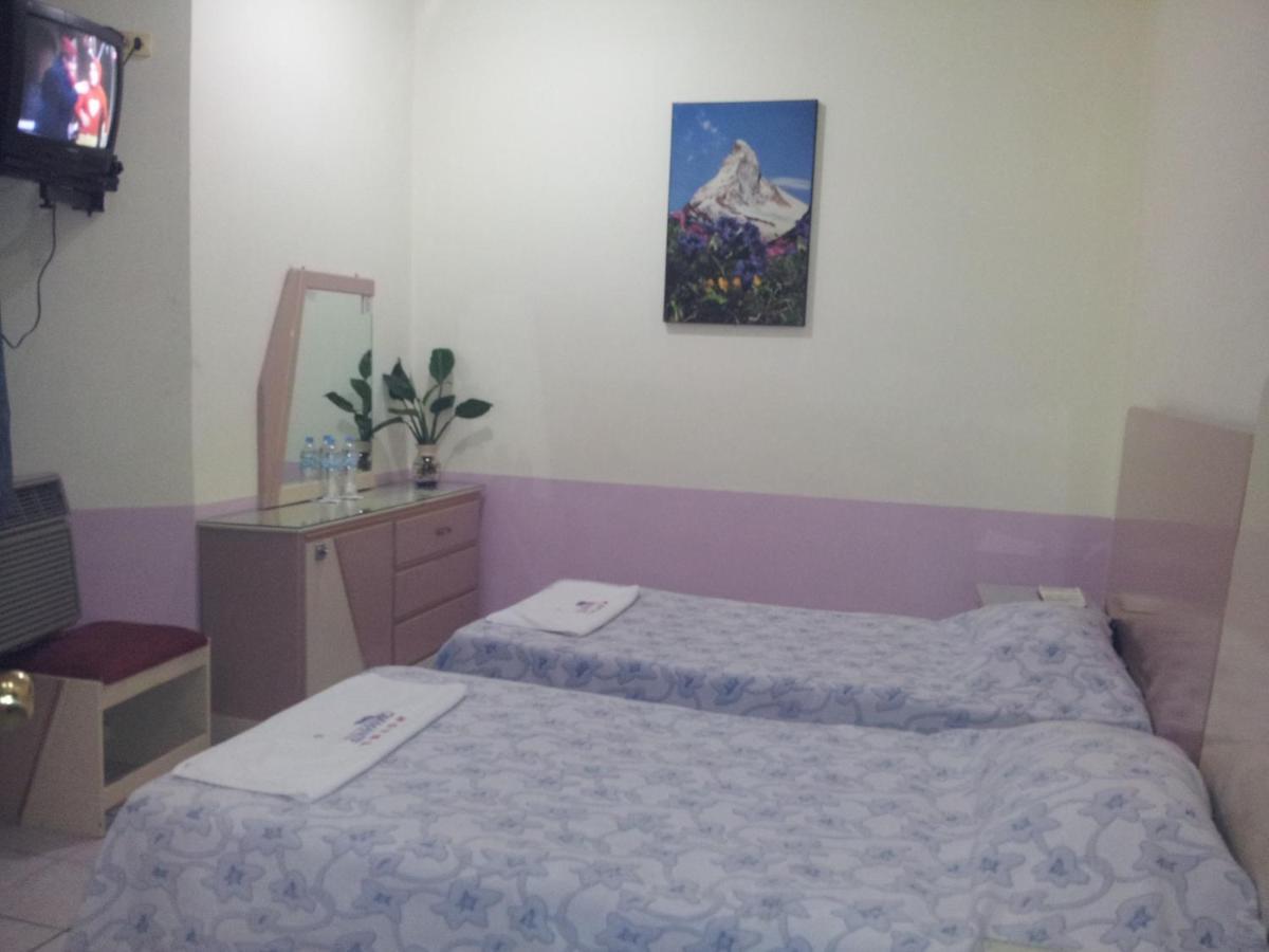 Hotel Diamante Inn Uriangato Εξωτερικό φωτογραφία